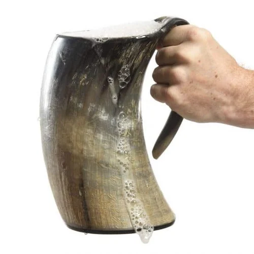 Handing Horn Mug